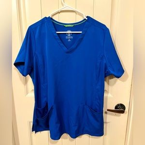 Scrub top
